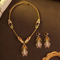 Collier pendentif scarabée vintage, artisanat complexe, chaîne en bambou – Élégance raffinée haut de gamme, style mid-century