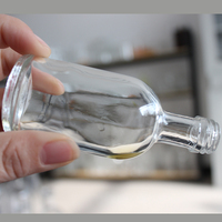 50ml Super Flint Empty Spirit Mini Bouteille En Verre De Mariage pour Rhum Whisky Vodka Gin Tequila Brandy Avec Bouchon À Vis