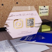 Panneau d'affichage en plexiglas personnalisé en Offre Spéciale avec logo en acrylique pour les entreprises pour le site Web Instagram et l'affichage du magasin