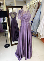 Robe de Soirée Courte Élégante Lavande à Manches Courtes, Broderie Dentelle, Dos Découpé Perlé, en Satin Coupe A-Line, Robe de Bal 2027, Vente en Gros Fournisseur