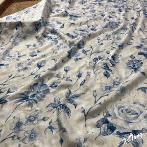 Vải Dệt 100% Sợi Nhân Tạo Bán Buôn Vải Sa Tanh In Hoa Kỹ Thuật Số Cỡ Lớn Siêu Mềm Thiết Kế Mới - Product Image 1