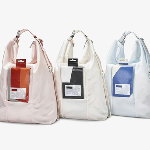 Borsa a tracolla impermeabile con manico airbag riciclato borsa a tracolla ultra leggera - Product Image 1