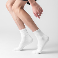 Chaussettes de sport en bambou biologique respirant en gros, fabricants de chaussettes de compression, chaussettes en tissu éponge, chaussettes unies noires unies sans couture