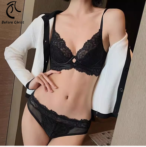 Nuovo Set Bikini Stile Gotico Francese con Reggiseno Halter Sexy Sottile con Coppe Intere Morbide e Ferretto che Fanno Apparire il <span class=keywords><strong>Seno</strong></span> Più Grande - Product Image 1