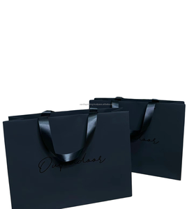 ถุงช้อปปิ้งแฟชั่นสีดำฟอยล์สีทองพิมพ์แบบกำหนดเองบรรจุภัณฑ์กระดาษที่ทันสมัยสำหรับเสื้อผ้ารองเท้าเครื่องสำอางถุงเท้าของขวัญ - Product Image 1