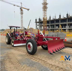 Niveleuse avec moteur, système entièrement hydraulique, double axe, construction en acier doux pour tracteur - Product Image 3