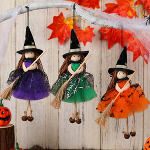 Decorazioni di Halloween: Bambola Strega in Tulle con Scopa e Campanello, Ornamento Pendente, Simpatica Strega con Gambe Pendenti per Feste e Decorazioni per la Casa/Albero - Product Image 1