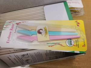 Commercio all'ingrosso della fabbrica tre-pack sopracciglio Kit affilato coltello da barba e sopracciglio raschietto <span class=keywords><strong>per</strong></span> il trucco di bellezza strumento - Product Image 5