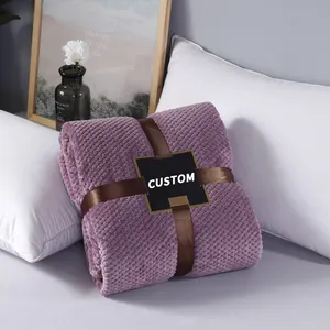 Bonne vente confortable doux uni couleur unie voyage décor à la maison texturé Logo personnalisé monocouche flanelle couverture polaire