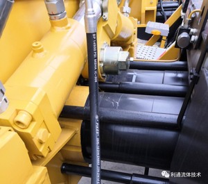 Tuyau <span class=keywords><strong>hydraulique</strong></span> à haute pression en caoutchouc tressé de fil d'acier de SAE 100R1AT - Product Image 6