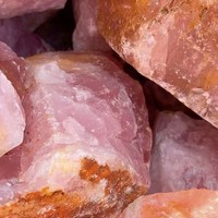Vente en gros de pierres brutes de quartz rose de haute qualité, quartz rose naturel utilisé pour la décoration