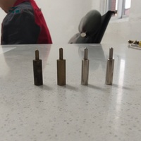 Pasador de localización con punta redondeada para facilitar la carga de piezas, alineación rápida e inserción guiada en agujeros ciegos