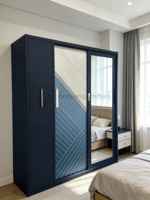 Armoire en acier imprimé d'Indonésie, 3 portes coulissantes, rangement pour vêtements, casier en métal, meuble de chambre à coucher en métal