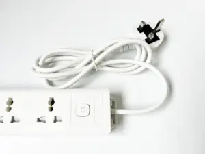 Wholesale Price 3way Outlet With 1 On/off Switch And 2 Meter Extension Power Strip 3 Gang Socket Universal Extension Lead