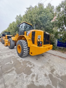 Niveleuse à moteur Caterpillar 140H d'occasion, modèle 140H, faible nombre d'heures, scarificateur arrière, moteur avec système hydraulique - Product Image 5