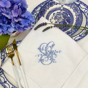 Serviettes de table en coton et lin brodées avec logo personnalisé pour les commandes en gros de traiteur de mariage et de banquets - Product Image 1