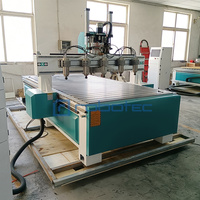 Routeur CNC haute précision pour le bois, machine de nesting simple 6 kW, tension 220 V/380 V, précision de positionnement de 0,01 mm pour armoires en contreplaqué