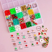 DIY Weihnachts-Perlen-Set 24 Fächer Acryl-Ponyperlen-Set mit Anhängern und Schnur für Kinder Armband Schlüsselanhänger Schmuckherstellung Feiertagsgeschenk