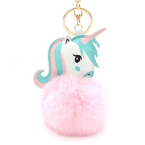 <span class=keywords><strong>Porte</strong></span>-clés <span class=keywords><strong>licorne</strong></span> en fausse fourrure multicolore <span class=keywords><strong>porte</strong></span>-clés en peluche douce anime ensemble de <span class=keywords><strong>porte</strong></span>-clés pom pom en fourrure <span class=keywords><strong>porte</strong></span>-clés en peluche personnalisé - Product Image 1