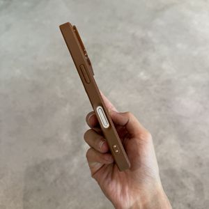 Чехол UNIGRACE из высококачественной кожи с текстурой карбона и магнитной фиксацией для iPhone 12, 13, 14, 15, 16, 17, Air, Pro, Max - Product Image 3