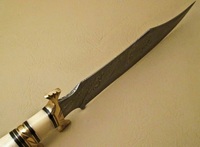 Pisau Bowie Baja Damaskus Buatan Tangan Model Drop Point Clip Point 9-inci Bermata Gerigi Gagang Kayu untuk Kegiatan Luar Ruangan, Berkemah, Bertahan Hidup, dan Berburu