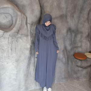 <span class=keywords><strong>Abaya</strong></span> décontractée à capuche froissée de <span class=keywords><strong>grande</strong></span> <span class=keywords><strong>taille</strong></span> à la mode et bon marché, robe <span class=keywords><strong>abaya</strong></span> du Moyen-Orient à volants pour femmes - Product Image 4