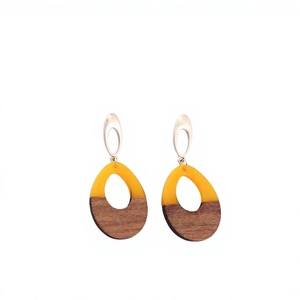 Pendientes de Aro Geométricos de la Mejor Calidad, Nuevos, para Mujer, de Madera y Resina, Plateados, Estilo Bohemia, Joyería de Moda para Bodas y Fiestas - Product Image 1