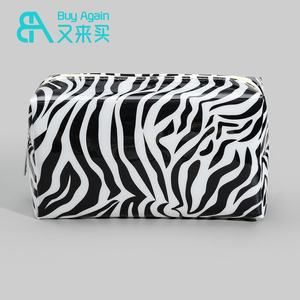 Venta al por mayor transparente impermeable PVC dibujos animados impreso bolsa de maquillaje cremallera transparente PVC impreso bolsa de cosméticos con impresiones - Product Image 6