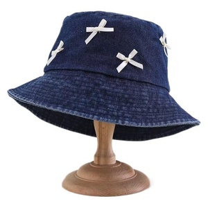 หมวกบักเก็ตยีนส์ปักลายโบว์ 3 มิติ สไตล์เกาหลี รุ่นใหม่ สำหรับผู้หญิง ฤดูใบไม้ผลิ ฤดูร้อน ป้องกันแสงแดด น่ารัก - Product Image 1