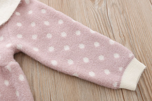 Abrigo de Vestir para Niñas con Estampado de Encaje Otoñal, Ecológico, Cálido y de Boutique, con Diseño de Latido de Corazón, Venta al Por Mayor - Product Image 5