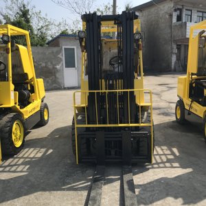 รถยก2018 2023 3T ดีเซลขนาดเล็ก Hyster 3T รถยกดินสำหรับก่อสร้างทางวิศวกรรมก่อสร้างรถสันดาปภายใน - Product Image 4