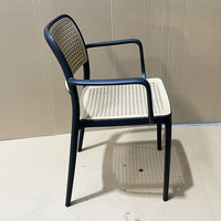 Chaise de salle à manger moderne nordique en plastique, fauteuil de salon imperméable, empilable, léger, contemporain, pour cuisine et hôtel