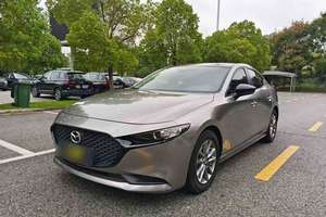 Auto Usado de Segunda Mano <span class=keywords><strong>Mazda</strong></span> <span class=keywords><strong>3</strong></span> Axela <span class=keywords><strong>2021</strong></span> 1.5L Automático Edición Zhiyue Gasolina Volante a la Izquierda Asientos de Cuero Llantas R21 - Product Image 2