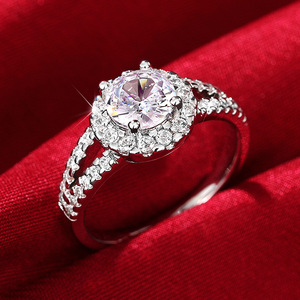 Anello con pietra scintillante per donna, elegante e romantico, gioiello da dito alla moda - Product Image 1