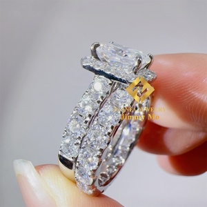 Conjunto de Joyería de Boda Nupcial de Oro Blanco Real de 10k Personalizado, Anillo de Compromiso con Diamante Moissanita Radiante de 2 Quilates para Mujer - Product Image 5