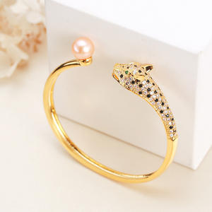 Pulsera de Perlas de Agua Dulce Chapada en Oro Genuino Personalizada de Estilo Europeo Americano, con Microincrustaciones de Circonita, Cabeza de Leopardo - Product Image 4