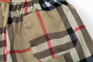 Shorts de Diseño a Cuadros de Alta Calidad para Hombre, Casuales, Transpirables, Ideales para Natación y Playa en Verano, Estilo Burberry - Product Image 4