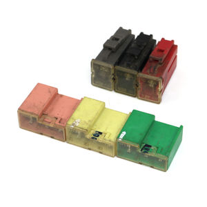 Expédition rapide Caja De Link bloc de batterie relais robinet étanche porte-lame Marine boîte à fusibles de <span class=keywords><strong>voiture</strong></span> 12V pour Mercedes Benz classe C - Product Image 2