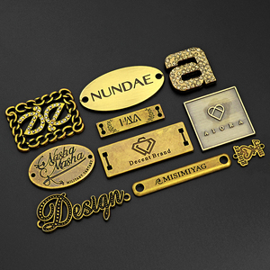 KUNSHUO Hardware logotipo personalizado etiqueta metálica Bolsa De fábrica grabado oro para Hijab Abaya bufanda zapatos rollo marca etiqueta para ropa - Product Image 6