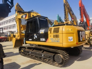 Excavatrice sur chenilles CAT 323D d'occasion, 23 tonnes, machine de terrassement hydraulique diesel en bon état - Product Image 3