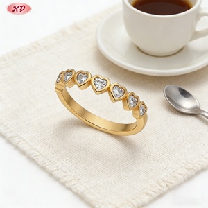 Anillo Apilable de Latón Chapado en Oro de 18K con Gema de Corazón y Circonita Creada en Laboratorio para Mujer, Ideal para Uso Diario - Product Image 3