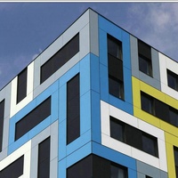 Revêtement mural extérieur Trespa Design résistant aux UV, fabriqué avec du stratifié compact phénolique