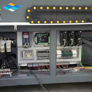 Новый <span class=keywords><strong>3</strong></span>-осевой высокоточный фрезерно-сверлильный станок с ЧПУ (3000 мм) для ПВХ, НПВХ, нержавеющей стали, алюминиевых дверей и окон - Product Image 3