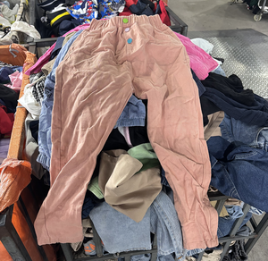 Abbigliamento Usato per Bambini, Pantaloni Usati per Ragazzi e Ragazze, Vestiti Misti per Bambini all'Ingrosso - Product Image 3