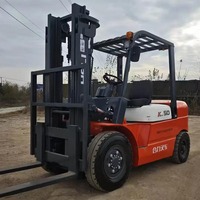Chariot élévateur Heli CPCD50 de 5 tonnes d'occasion en bon état, adapté à la construction ou au bâtiment, moteur Isuzu, prix compétitif, à vendre