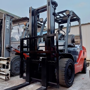 Montacargas Diésel FD30 de 3 Toneladas Usado, de Alta Calidad, Bajo Precio, Buena Eficiencia Operativa, con Neumáticos Sólidos y Desplazador Lateral Hidráulico - Product Image 6