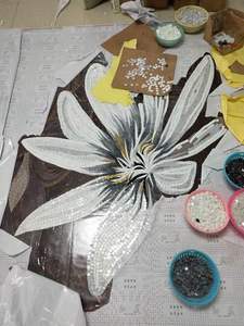 Anpassbare Luxus-Glasmosaik-Wandkunst Moderne Design Handgeschnittene Kunst Hotel-Badezimmer-Dekor Parkett-Feature 4mm Umweltfreundlich - Product Image 3