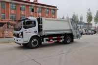 Compacteur de déchets à chargement arrière de 9 m³, 4x2, léger, prix abordable pour la collecte des déchets en Afrique et en Asie du Sud-Est