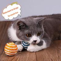 Jouets interactifs pour chats avec boule en sisal, souris en peluche et baguette de chat pour le plaisir de mordiller et jouer des chatons en intérieur