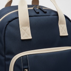 Sac à dos de pickleball bicolore avec compartiment pour 2 raquettes et poche pour bouteille d'eau, revêtement mat, recyclé, logo personnalisé, vente en gros - Product Image 4